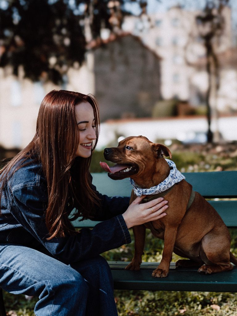 pet sitter roanne - garde animaux roanne - garde chien roanne - garde chat roanne - cat sitting roanne - cat sitter roanne - dog sitting roanne - dog sitter roanne