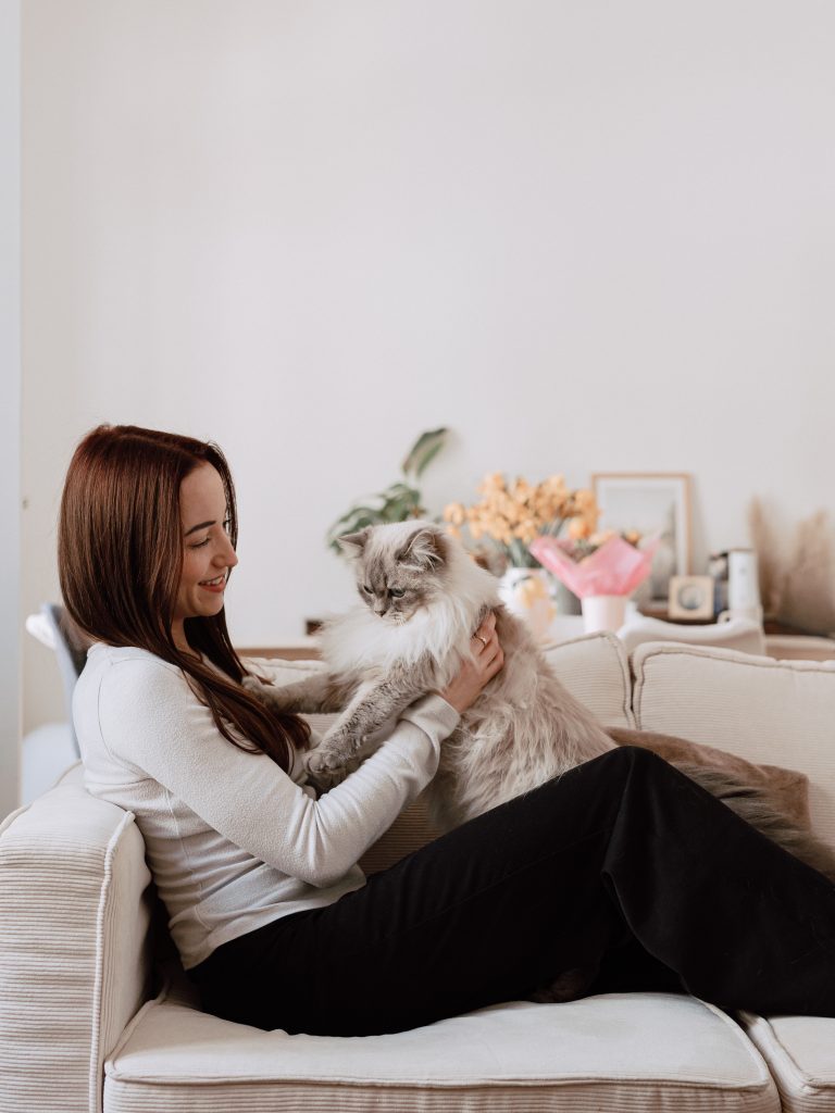pet sitter roanne - garde animaux roanne - garde chien roanne - garde chat roanne - cat sitting roanne - cat sitter roanne - dog sitting roanne - dog sitter roanne